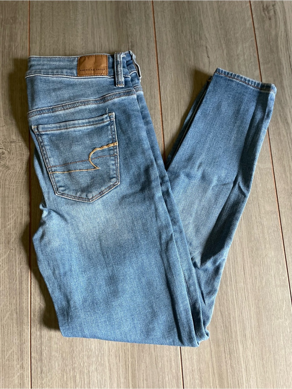 American Eagle women's size 4 short hi-rise jeggings